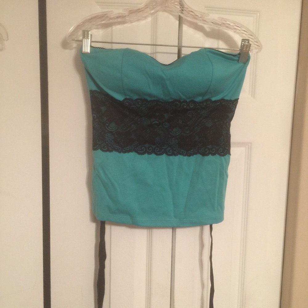 Strapless Top‼️SOLD ON M‼️